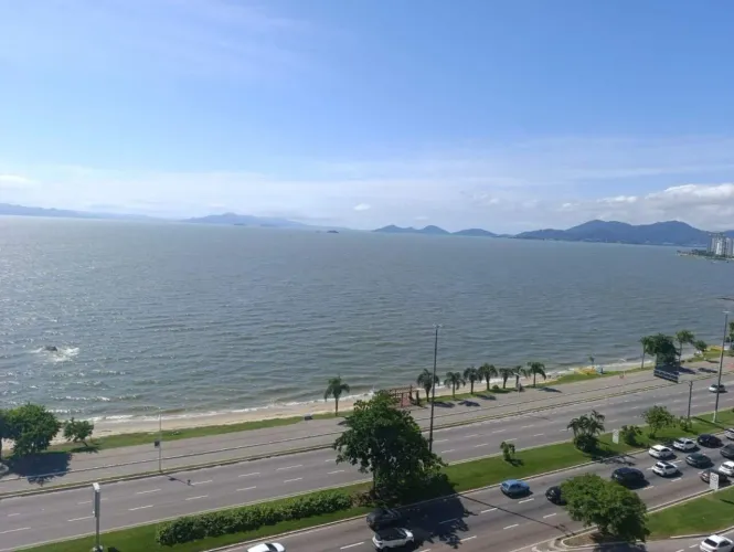Apartamento para alugar frente mar na Beira Mar de Florianópolis com 3 suítes, 2 vagas cob