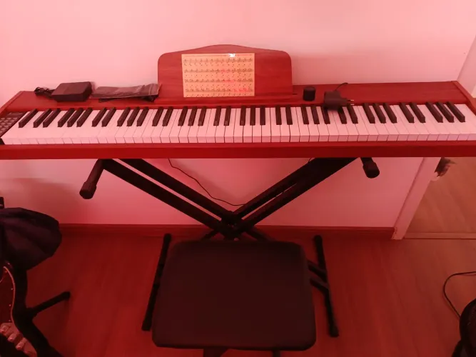 Piano digital waver bivolt + banquinho