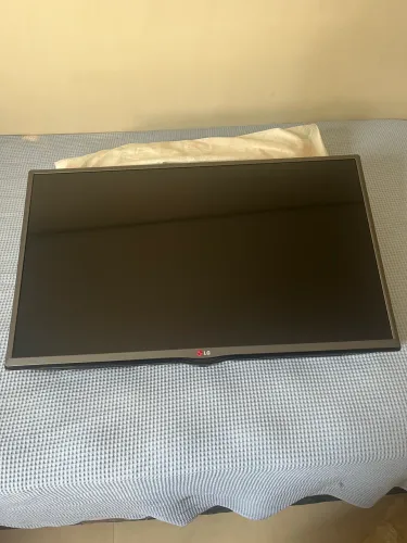 TV LG 32 polegadas LED (Modelo 32LB550B) - Perfeito Estado!