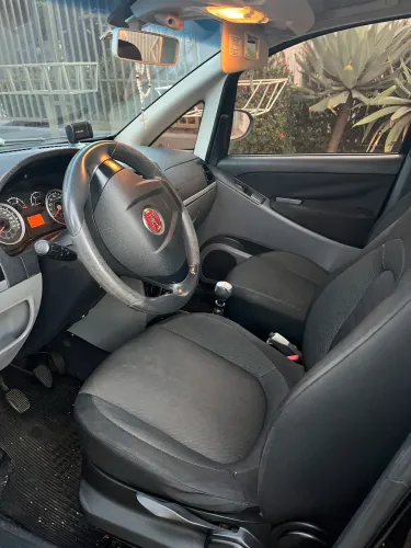 Fiat Idea Essence 1.6 Flex 16V 5P 2012