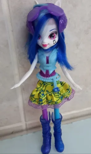 My Little Poney Equestria Girl DJ