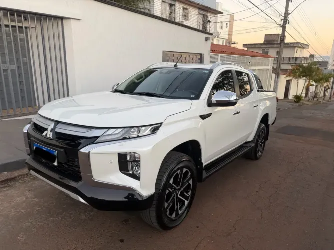 Mitsubishi L200 Triton Sport HPE-S 2.4 CD Dies. AUT 2025