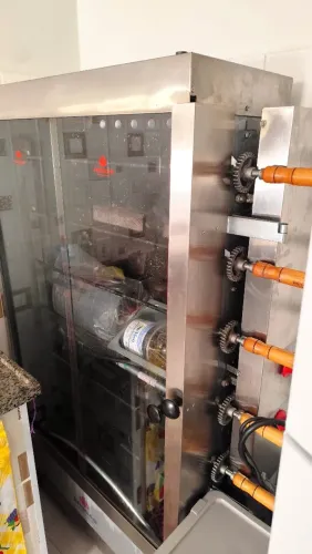 Máquina de Assar Frango Progás 5 Espetos - Inox (Excelente Estado)