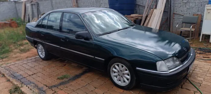 Chevrolet Omega GLS 2.2 / 2.0 (álcool) 1996