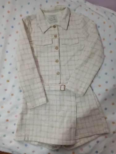 Conjunto casaco e short saia marca Fuzarka - tamanho 12