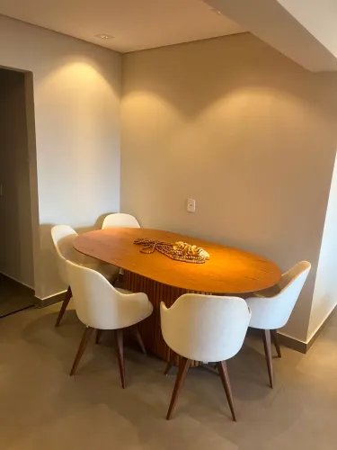 Mesa e Cadeiras