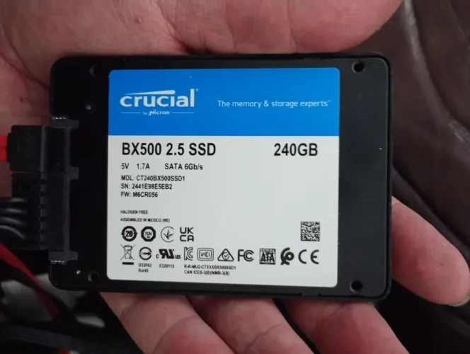 SSD SATA 240gb Crucial
