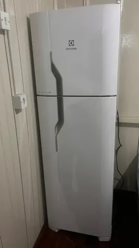 Geladeira Frost Free Electrolux 261 Litros Duplex Branca 110V
