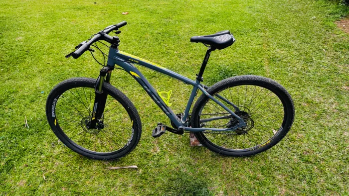 Bicicleta Oggi semi nova