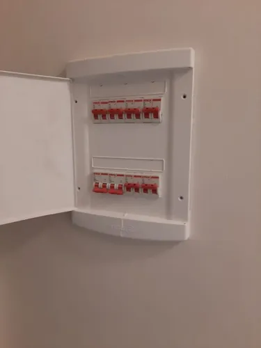 Eletricista 24h residencial e predial