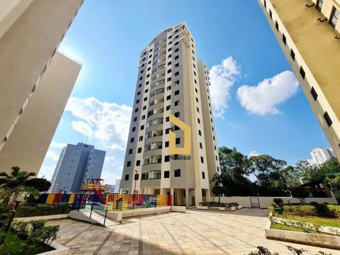Apartamento à venda | 52m² | 2 dormitórios | varanda com fechamento em vidro | 1 vaga | la