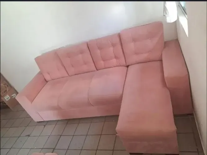 Sofá com parte retrátil