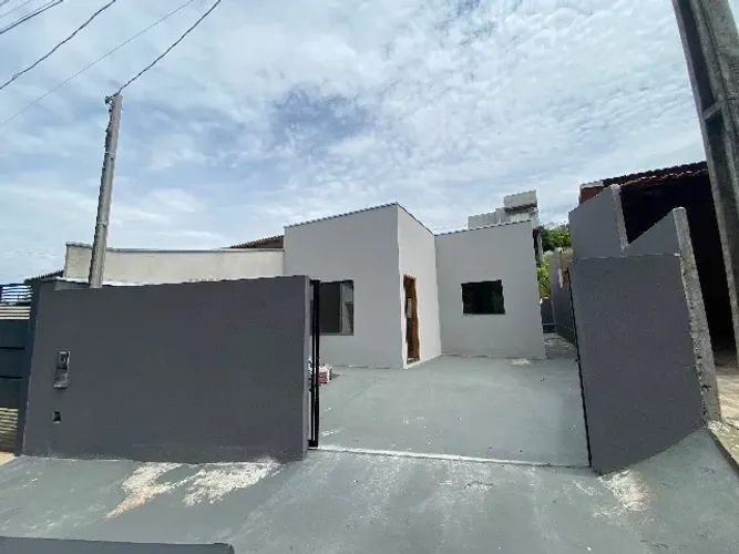 Casa Recém-Construída no Jardim Vale do Sol | 3 Quartos + Suíte com Closet