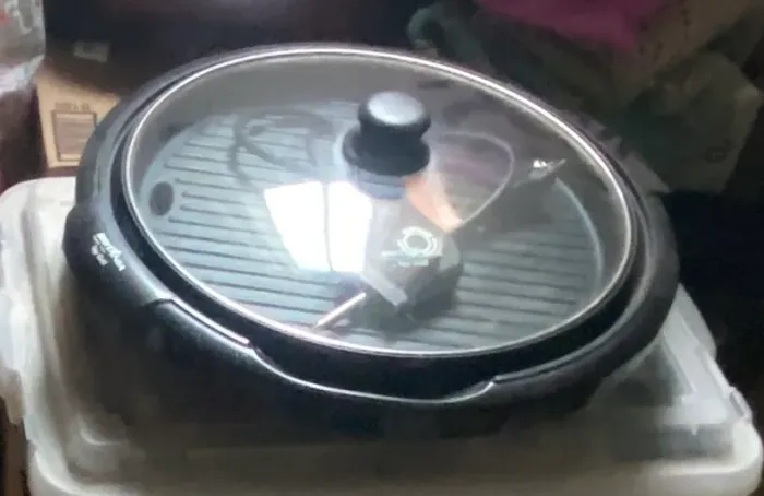 Gril 127 V 