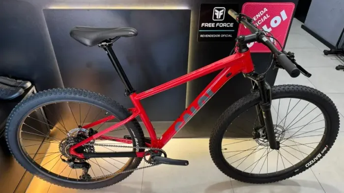 Lançamento Caloi Explorer Comp Boost Shimano Cues 10V freio hidraulico pedivela integrado