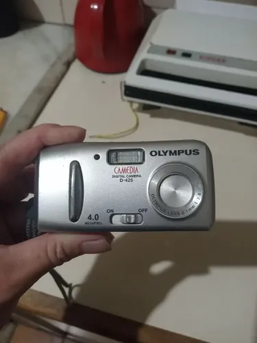 Câmera olympus comédia D-425
