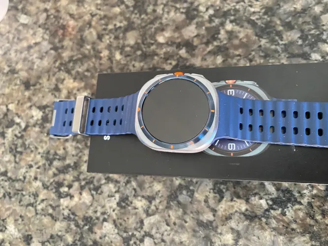 ? SMARTWATCH ULTRA 2025 - 64GB e Lte em excelente estado de uso por um preço imperdível