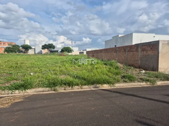 Terreno à venda no Monte Carlo em Araraquara
