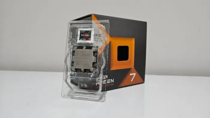 Processador AMD Ryzen 7 7800X3D AM5 | Completo na Caixa | Excelente Estado