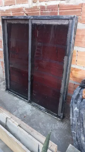 Imperdível Janela de correr de duas folhas de alumínio preto