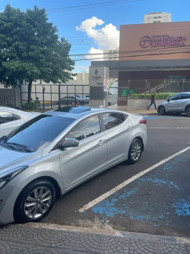 Hyundai Elantra GLS 2.0 16V Flex Aut. 2014