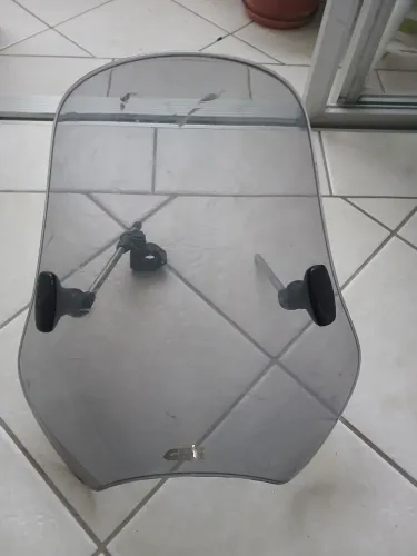 Bolha Universal Givi