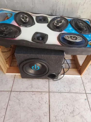 Vendo som automotivo 