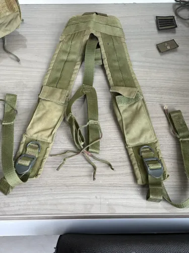 Suspensório militar