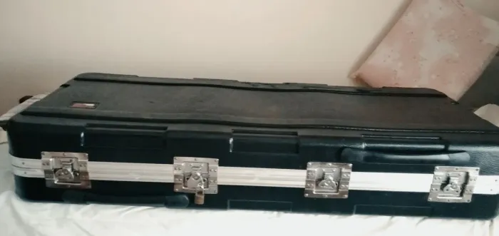 Case Teclado da Gator 61keys Termomoldado Revitalizado 2 rodas Rígido