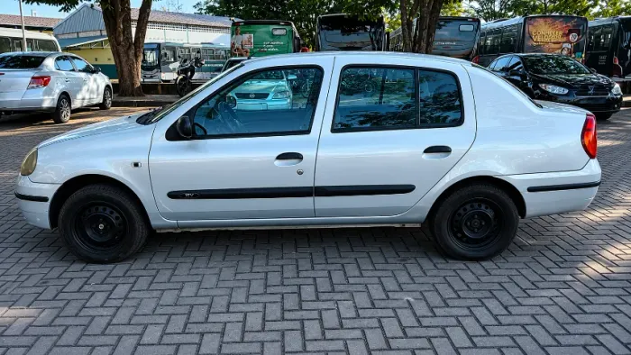 Renault Clio RN/ Expression 1.6 16V 5P 2001