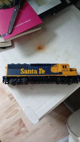 Athearn GP50 EMD #3814