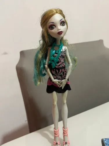 Boneca lagoona blue