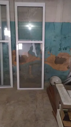 Porta de vidro para fechamento de área 