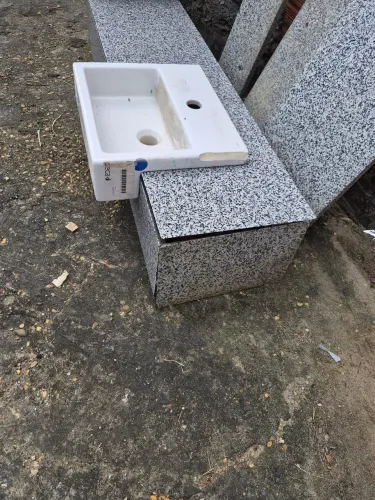 Vendo pia de banheiro com bancada