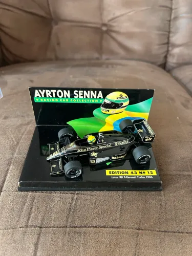 Miniatura Ayrton Senna Lotus 98T Renault 1986 1:43 Colecionador