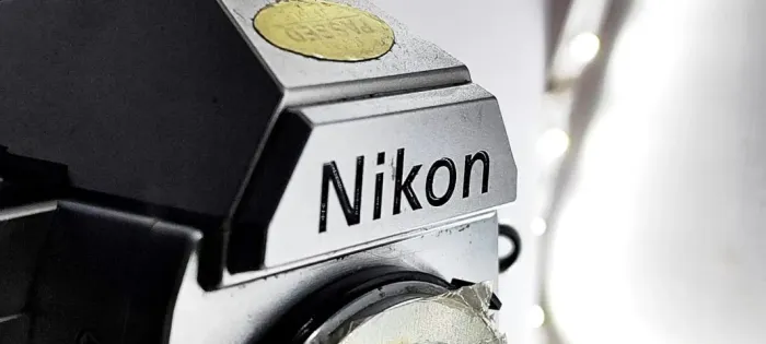 Câmera Fotográfica Analógica Nikon FG-20 Prata 35mm