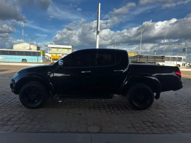 Mitsubishi L200 Triton HPE 3.2 CD TB Int.diesel AUT 2015