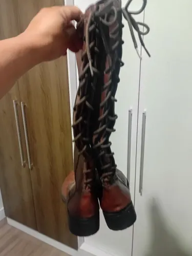 Vendo se uma bota