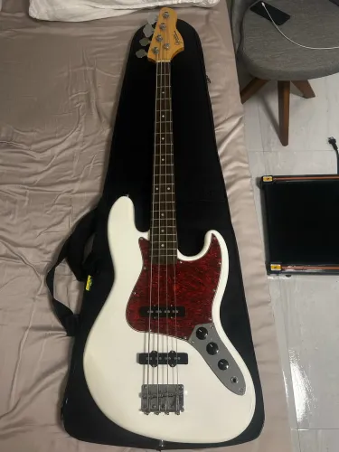 Baixo Giannini Gb-100