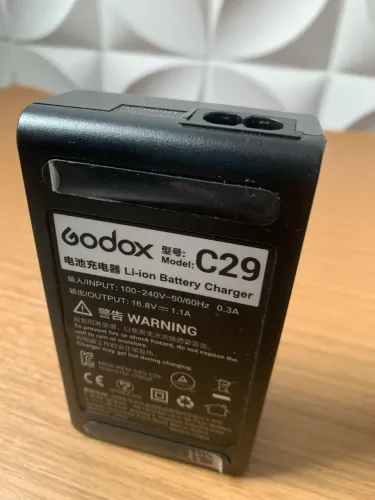 Carregador ad200 da godox 