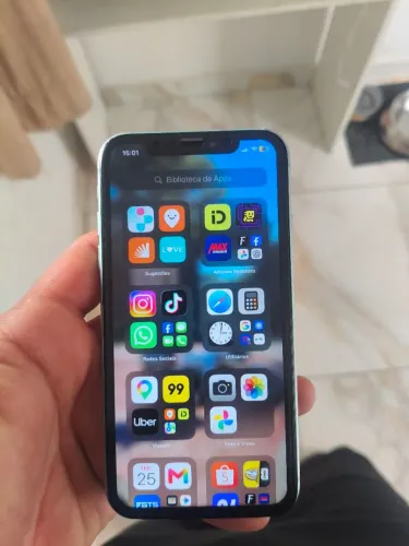 iPhone 11 leia descrição