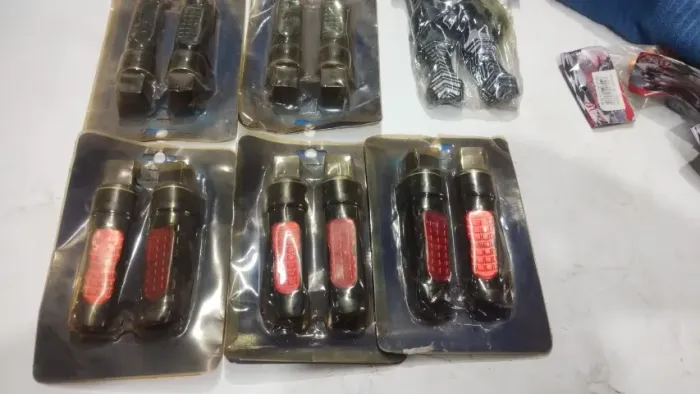 Acessórios Para Moto - Pedal, Pedaleira e Barra Estabilizadora - Ponta de Estoque