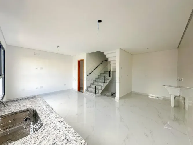 Sobrado com 02 suites á venda, 100 m² no bairro Vila Alzira - Santo André/SP