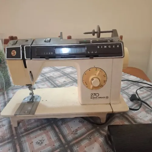 Maquina de costura