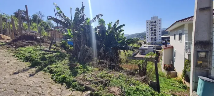 Lote proximo do Centro de Santo Amaro da Imperatriz!