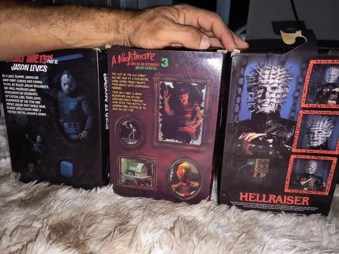 Vendo bonecos de terror coleção 150 cada