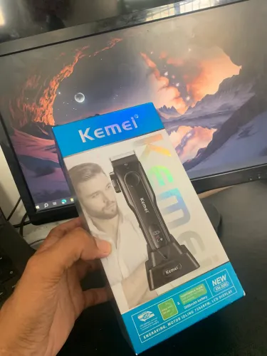 Máquina de cortar cabelo KEMEI