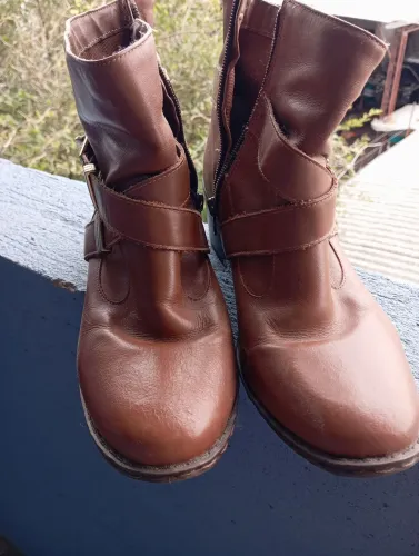 Bota n° 39