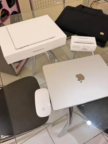 Macbook M4