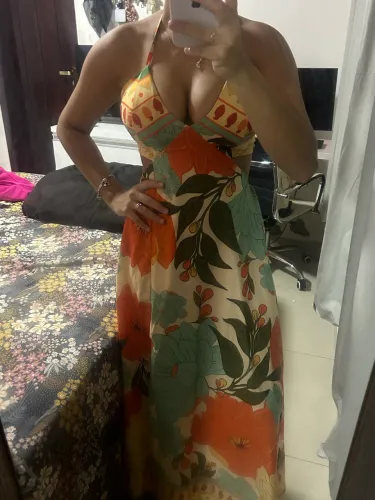 Vende-se vestido nunca usado